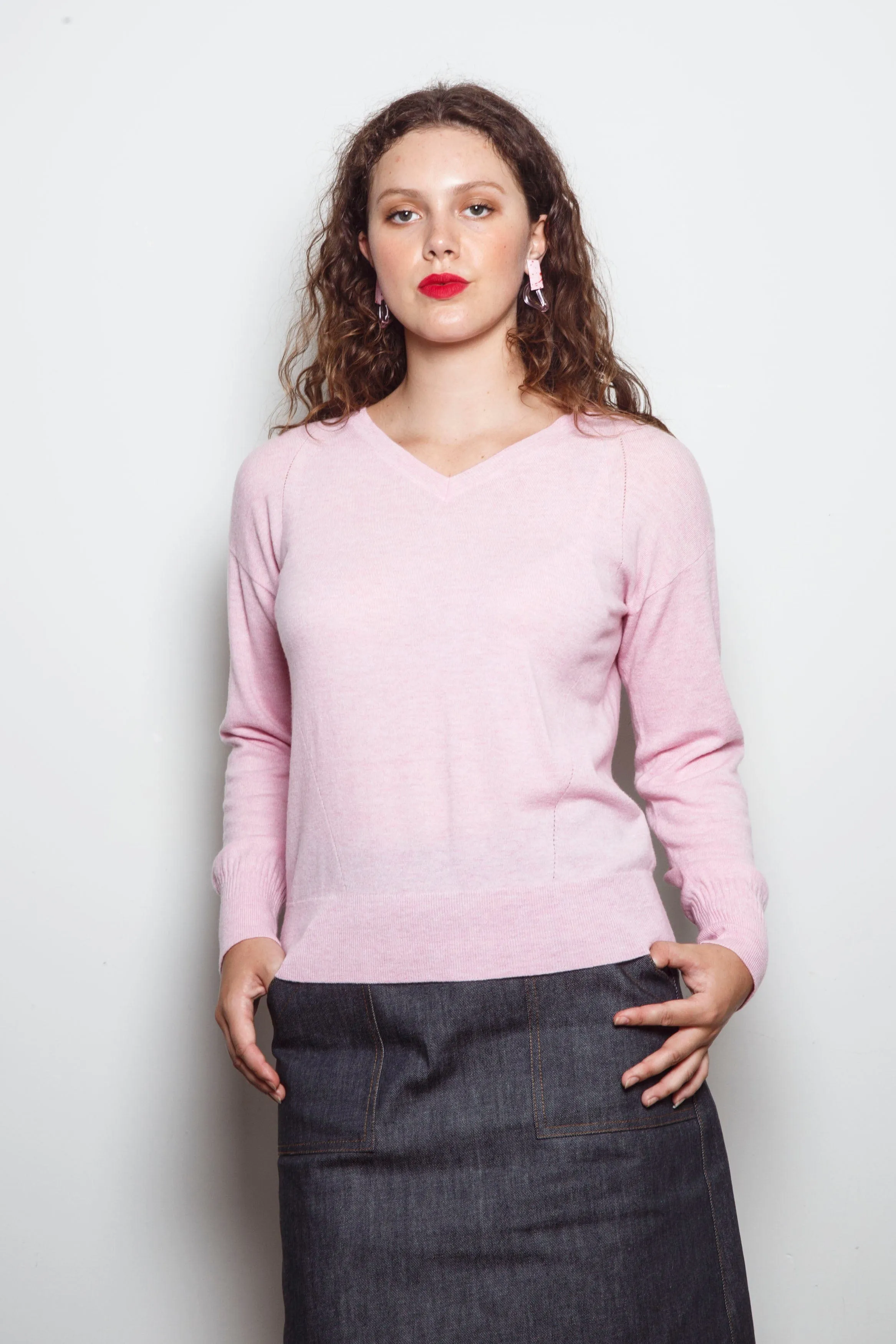 Dalston Veeta V-Neck Sweater Tea Rose